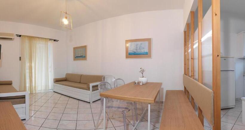 סוויטה נוף לים, Epavlis Beach Resort