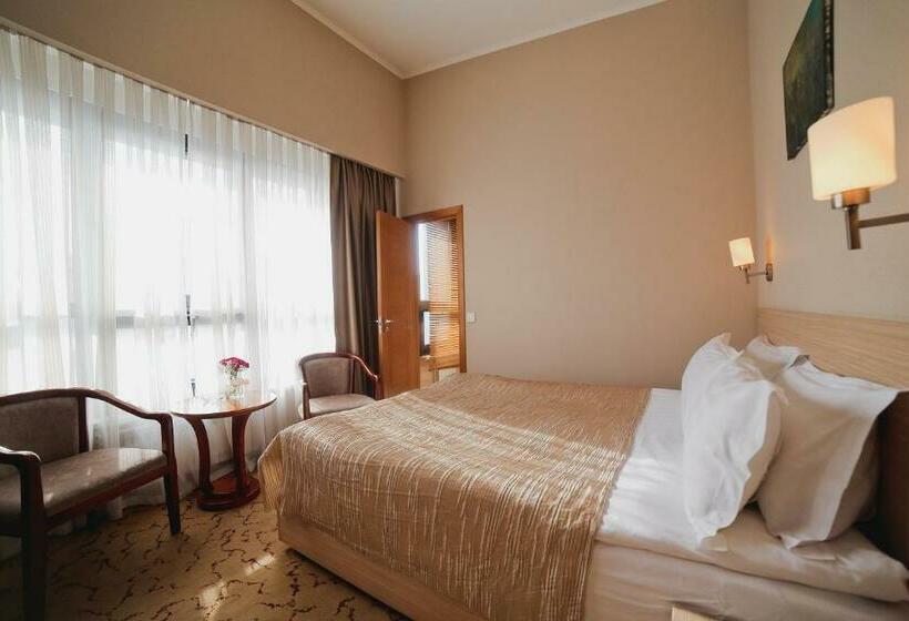 اتاق راحتی, Bishkek Boutique