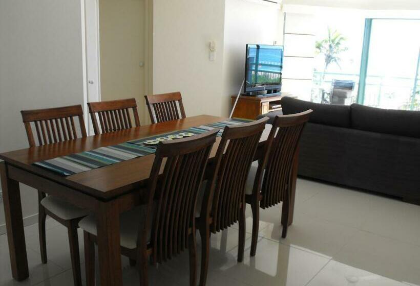 2 Bedroom Apartment Pool View, Currumbin Sands On The Beach