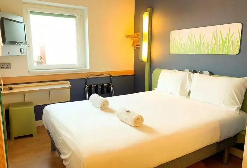 ダブルベッドのクラシックルーム, Ibis Budget Belfast City Centre
