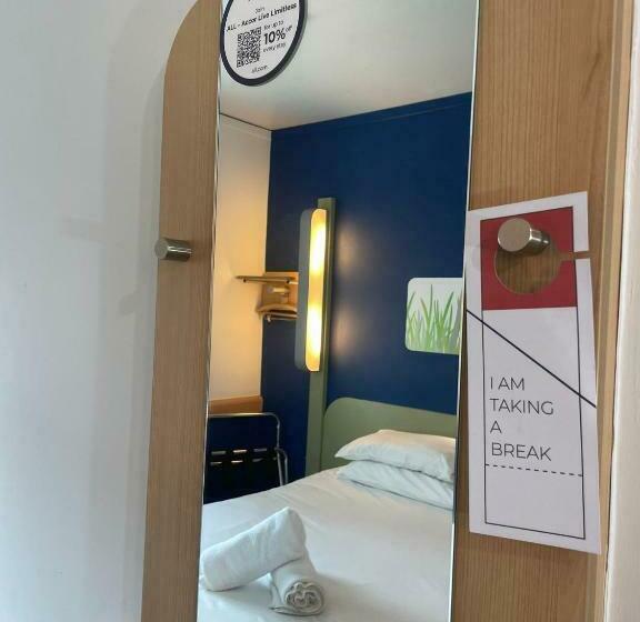 חדר קלאסי מיטה זוגית, Ibis Budget Belfast City Centre