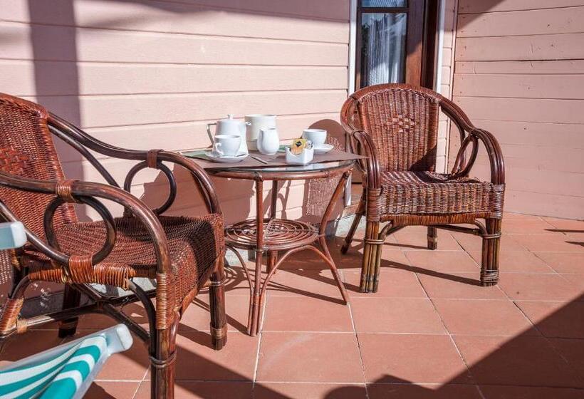 Номер Стандарт Вид на Море, Fiascherino