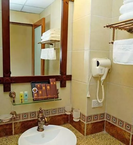 اتاق سوپریور, Hoa Binh