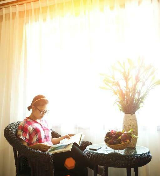 اتاق لوکس, Hoa Binh