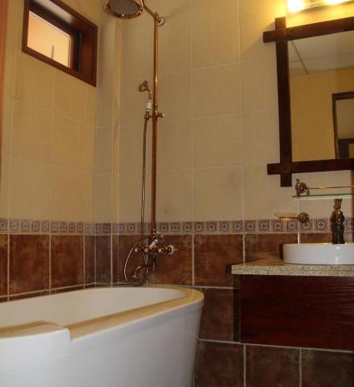 سوییت خانوادگی, Hoa Binh