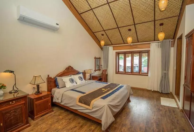 سوئیت پرزیدنت, Hoa Binh