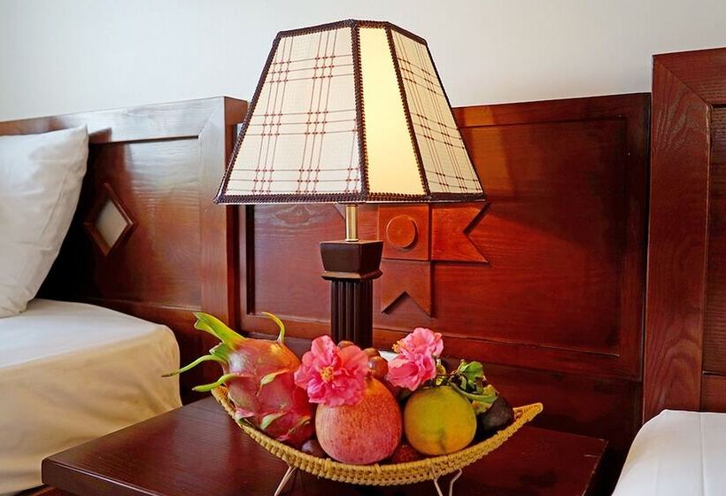 اتاق سوپریور, Hoa Binh