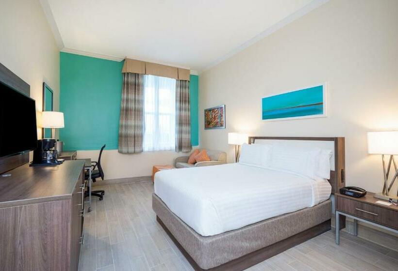 اتاق استاندارد برای معلولان, Holiday Inn Express & Suites Nassau, An Ihg
