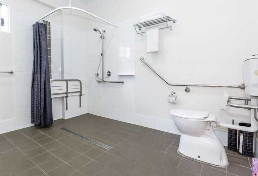 Студия Стандарт, Inn The Tuarts Guest Lodge