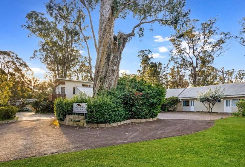 اتاق استاندارد, Inn The Tuarts Guest Lodge