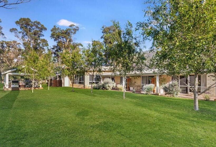 خانه 1 خوابه, Inn The Tuarts Guest Lodge