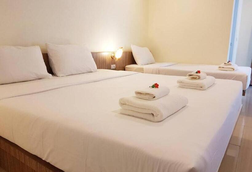 デラックストリプルルーム, Le Luxe Residence