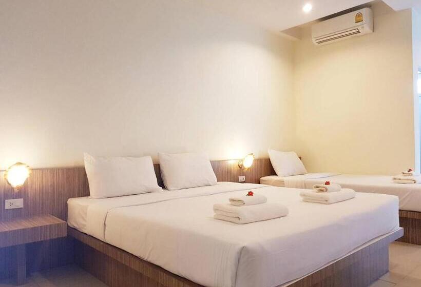 デラックストリプルルーム, Le Luxe Residence