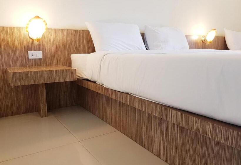 デラックストリプルルーム, Le Luxe Residence