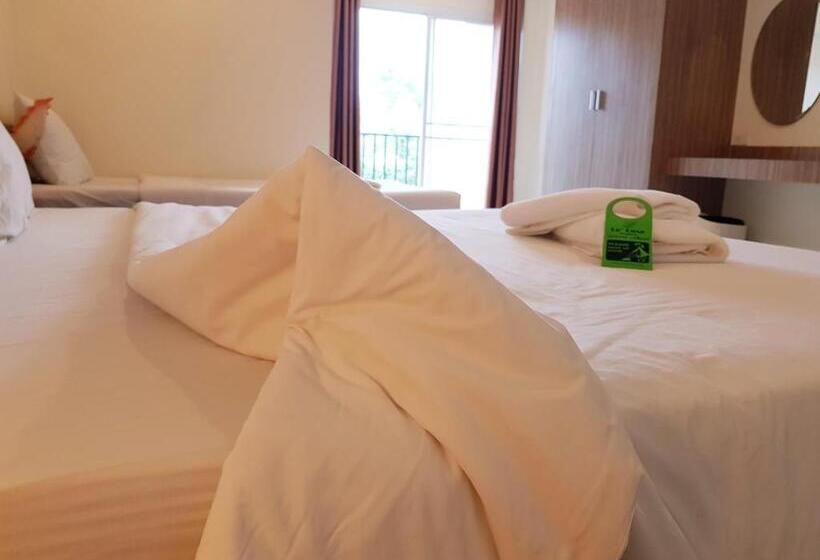 デラックストリプルルーム, Le Luxe Residence