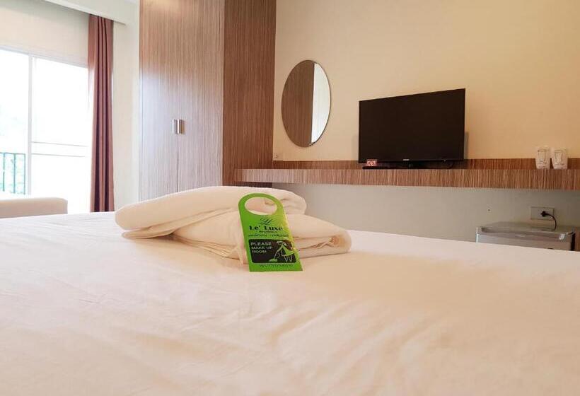 デラックストリプルルーム, Le Luxe Residence