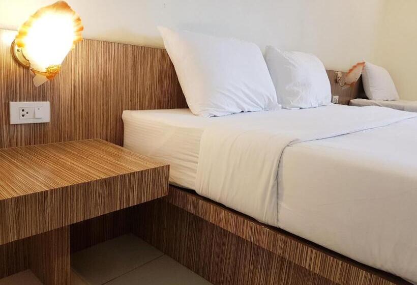 デラックストリプルルーム, Le Luxe Residence