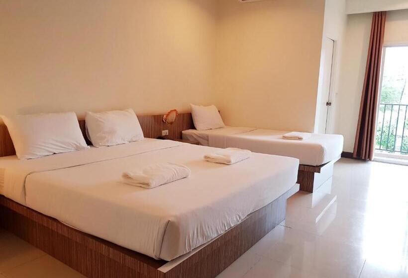 デラックストリプルルーム, Le Luxe Residence