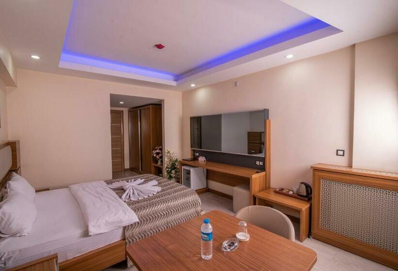 اتاق استاندارد یک نفره, Mus Grand