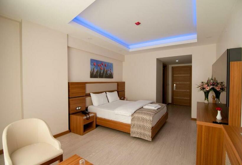 اتاق استاندارد یک نفره, Mus Grand