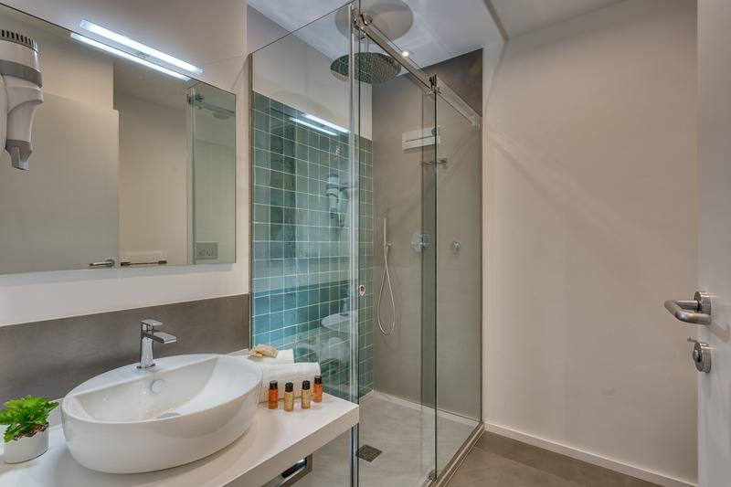 סוויטה, Navona Theatre