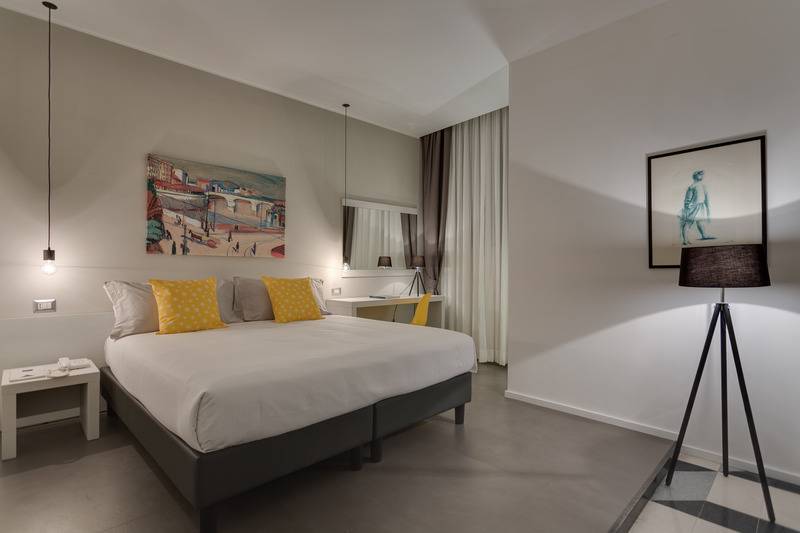 חדר אקונומי, Navona Theatre