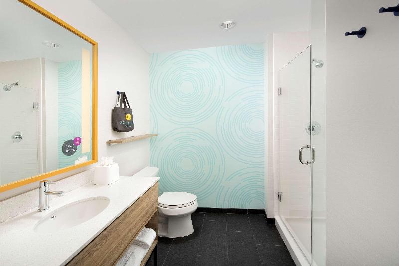 חדר סטנדרט, Navona Theatre