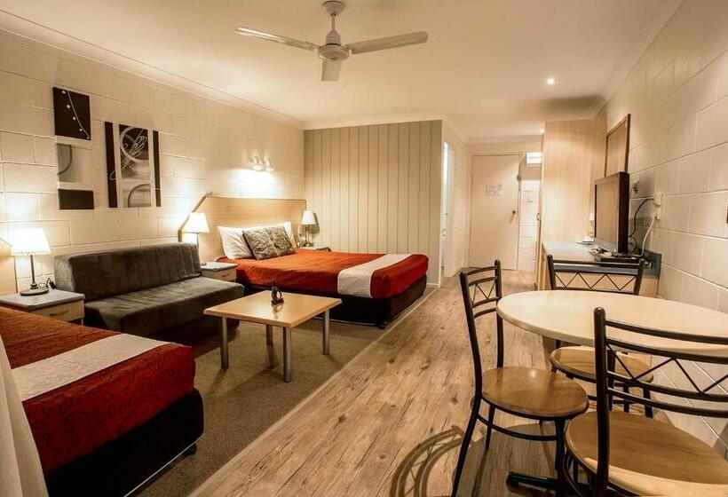 سوییت, Pialba Motor Inn