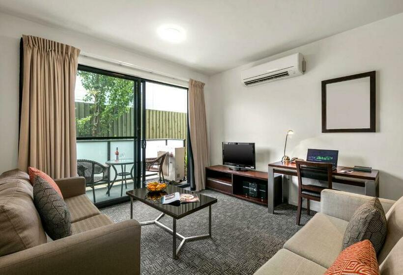 شقة غرفة واحدة, Quest Moorabbin