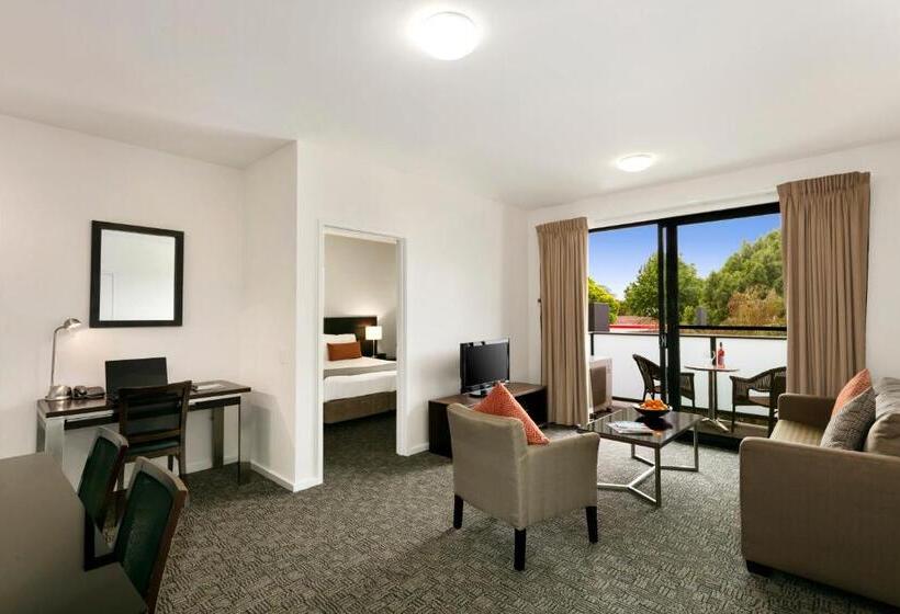 شقة غرفتين, Quest Moorabbin