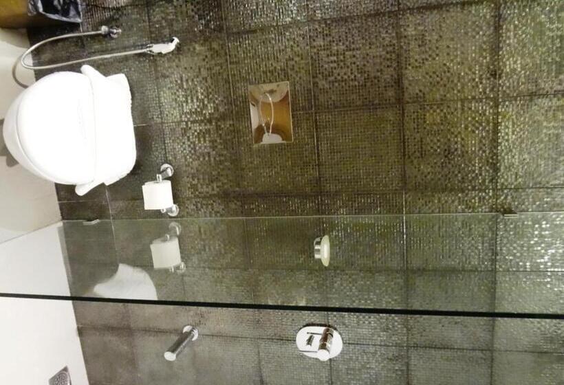 プレミアムルーム, Satkar Grande