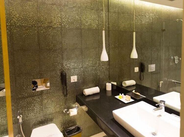 スーペリアールーム, Satkar Grande