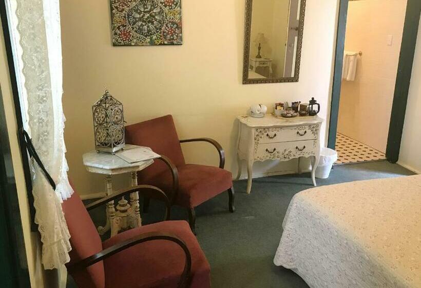 חדר משפחתי, The Chalet Guesthouse And Studio