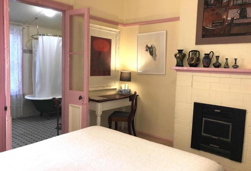 스탠다드 룸, The Chalet Guesthouse And Studio