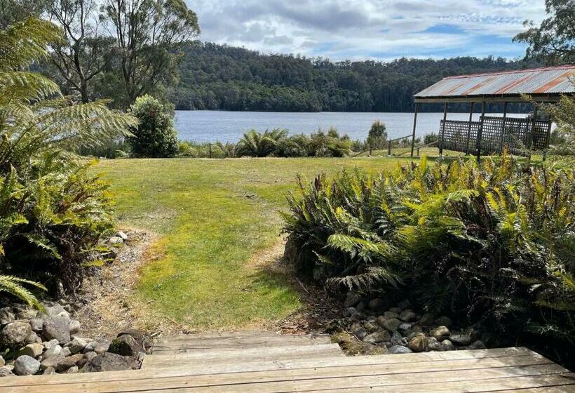 غرفة قياسية, Tullah Lakeside Lodge