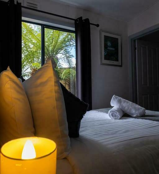 غرفة قياسية مطلّة علي البحيرة, Tullah Lakeside Lodge