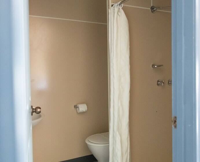 غرفة قياسية, Tullah Lakeside Lodge