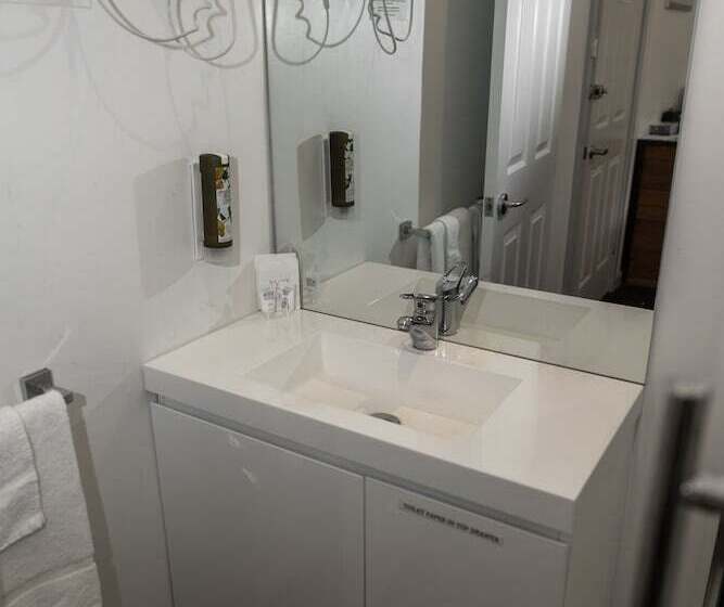 غرفة قياسية, Tullah Lakeside Lodge