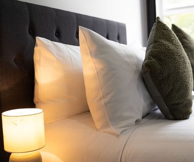 غرفة قياسية, Tullah Lakeside Lodge