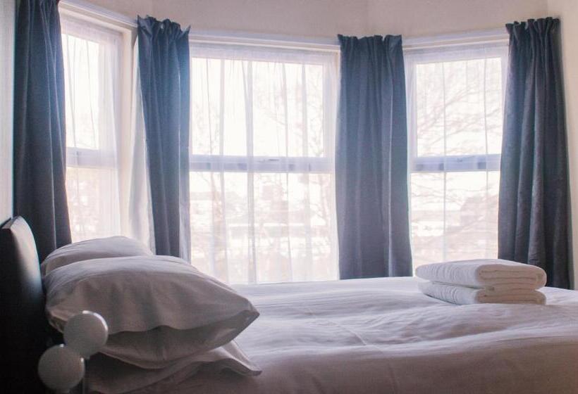 חדר משפתחתי סופריור, Wellesley Park