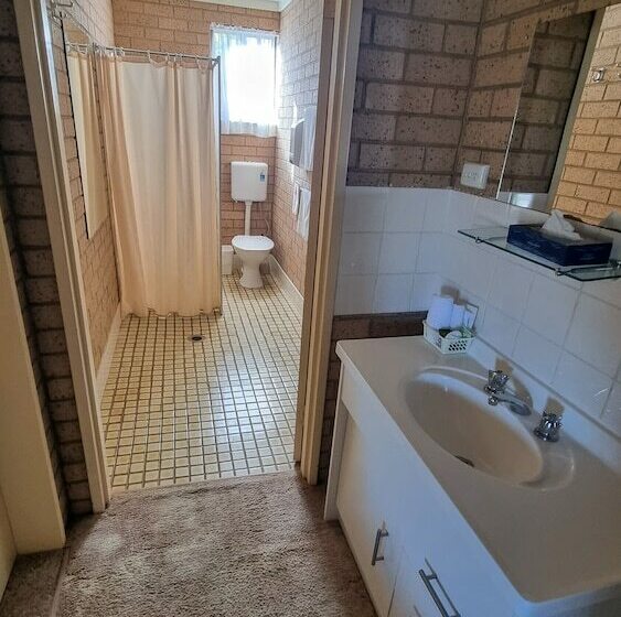 סוויטה משפחתית 2 חדרי שינה, Lone Pine Motel