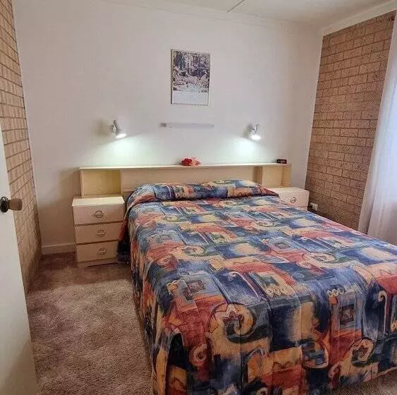 １ベッドルームのデラックスアパートメント, Lone Pine Motel