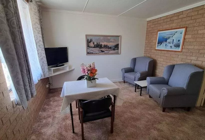 １ベッドルームのデラックスアパートメント, Lone Pine Motel
