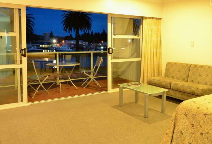 آپارتمان 1 خوابه, Senator Motor Inn