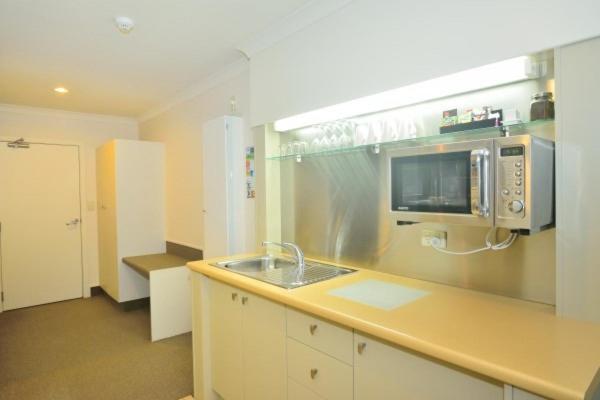 آپارتمان 1 خوابه, Senator Motor Inn