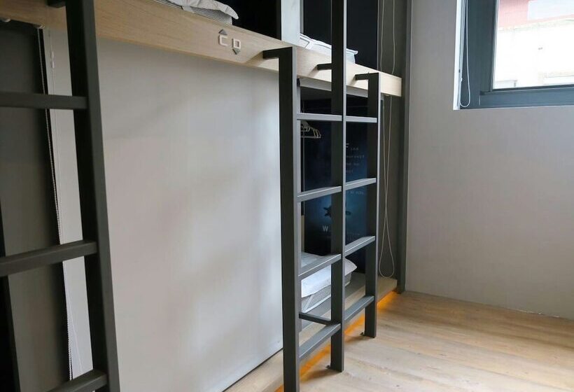 تختخواب در اتاق مشترک, Taipei Discover Hostel