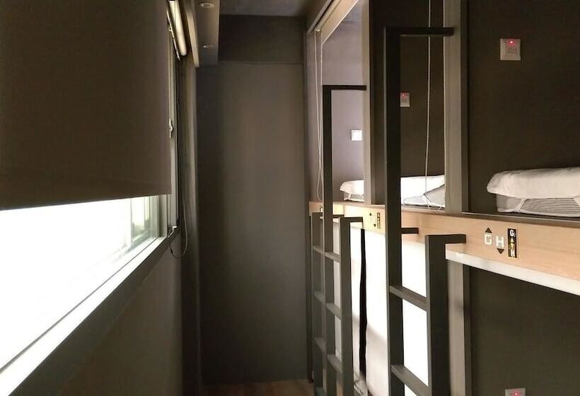 تختخواب در اتاق مشترک, Taipei Discover Hostel