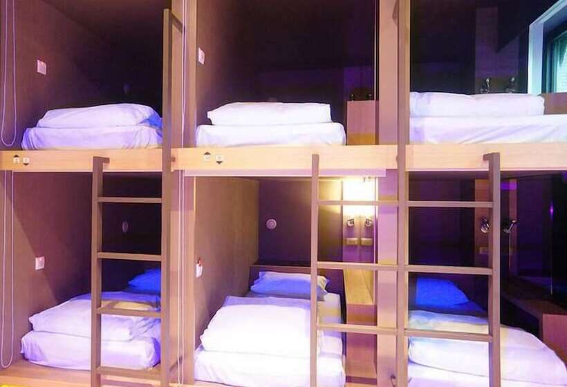 تختخواب در اتاق مشترک, Taipei Discover Hostel