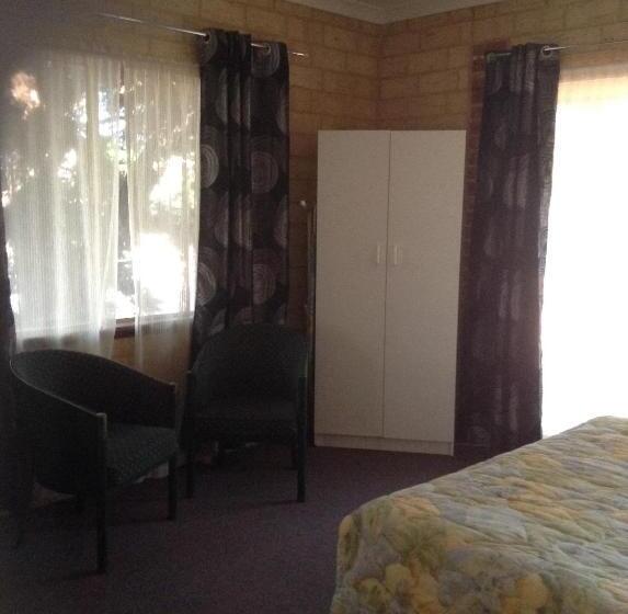 شقة عائلية غرفتين نوم, York S Boutique Motel