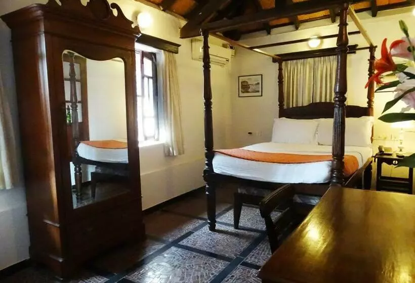 デラックスルーム, Welcomheritage Panjim Pousada